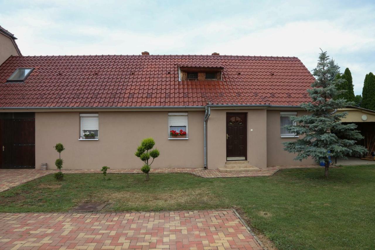 Silentium Garden Apartman Sárvár Εξωτερικό φωτογραφία
